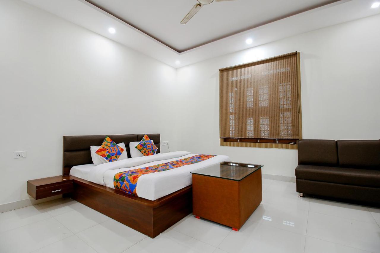 Fabexpress Yuvan Gouharganj 외부 사진