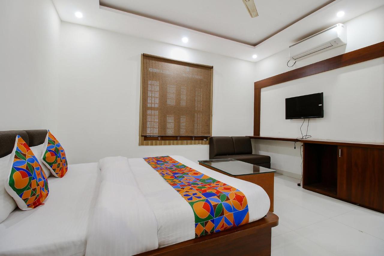 Fabexpress Yuvan Gouharganj 외부 사진