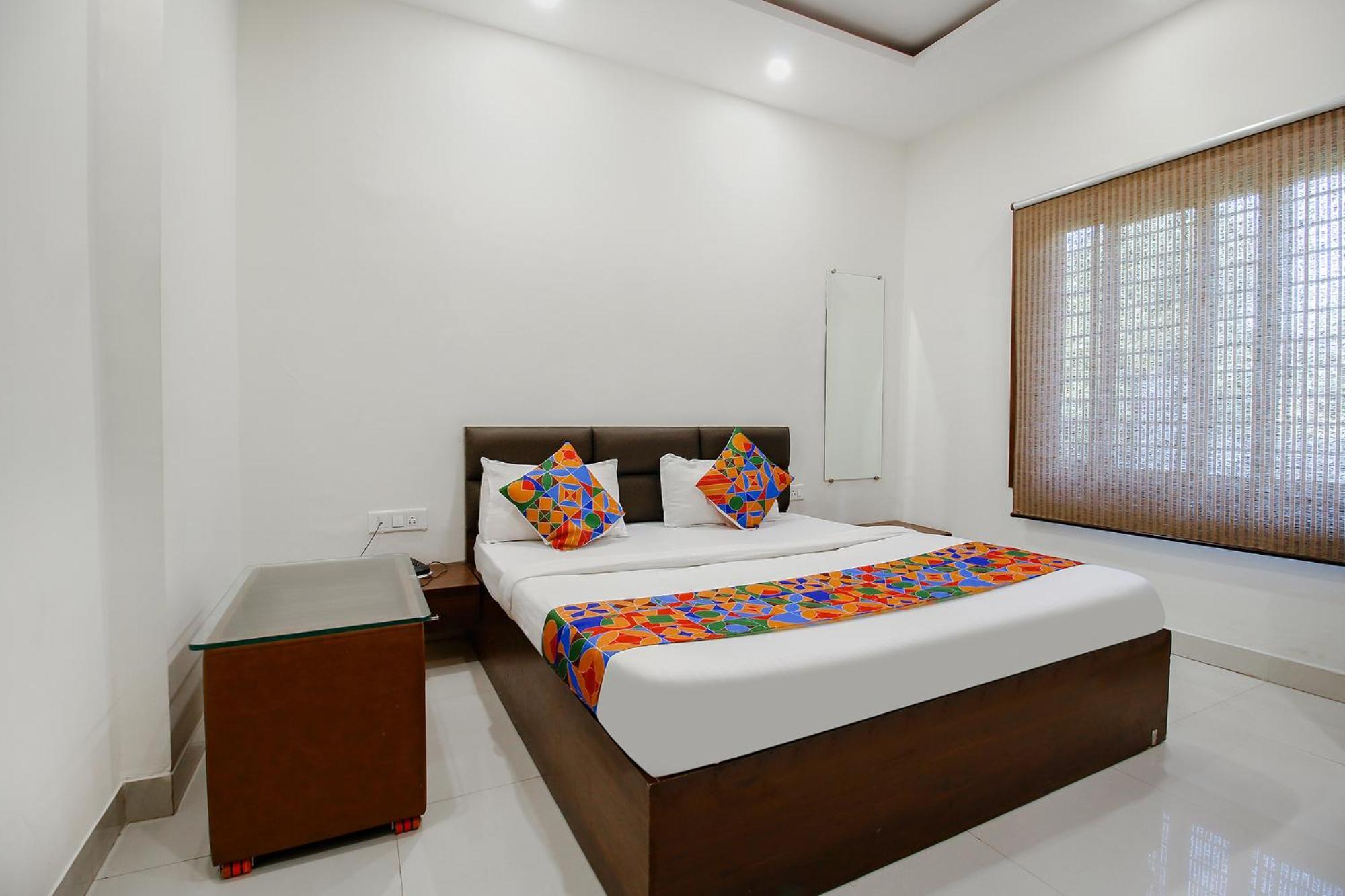 Fabexpress Yuvan Gouharganj 외부 사진