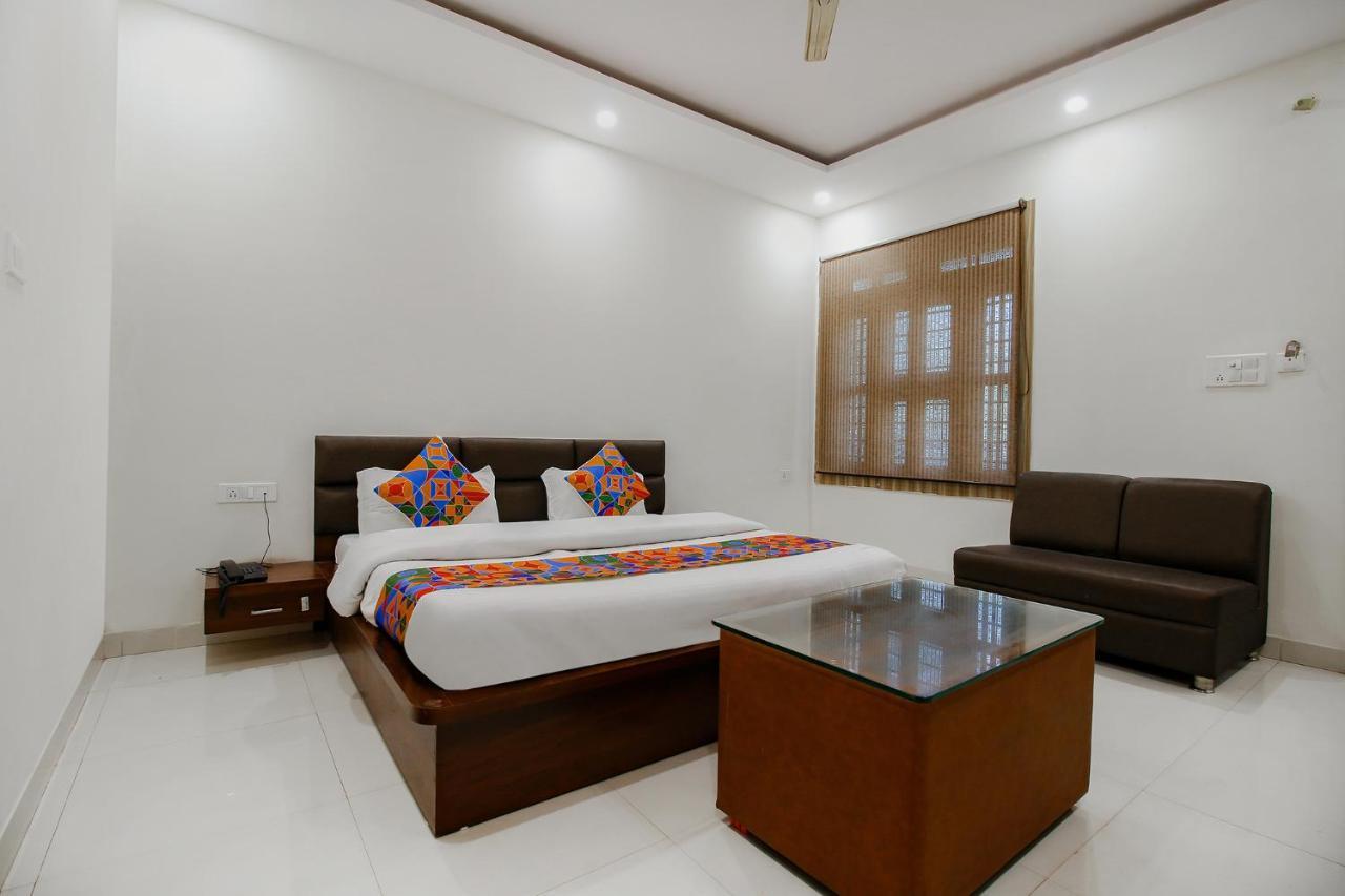 Fabexpress Yuvan Gouharganj 외부 사진