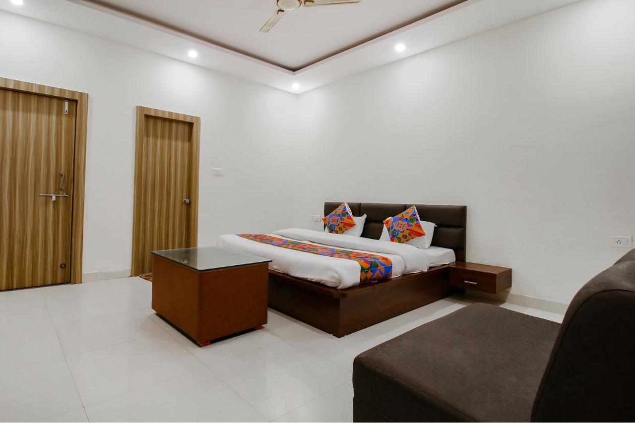 Fabexpress Yuvan Gouharganj 외부 사진